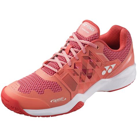 women's tennis shoes.